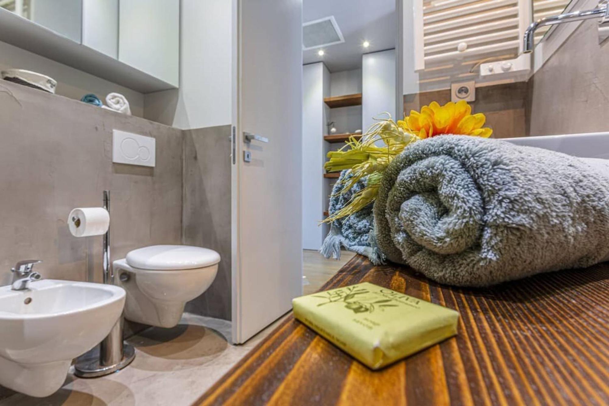 Fleurs 22 - City Center - Modern W Terrace 니스 외부 사진